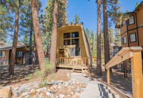Fanciful Winter's Lake - Mix of old-world charm and modern-day gambrel style cabin!